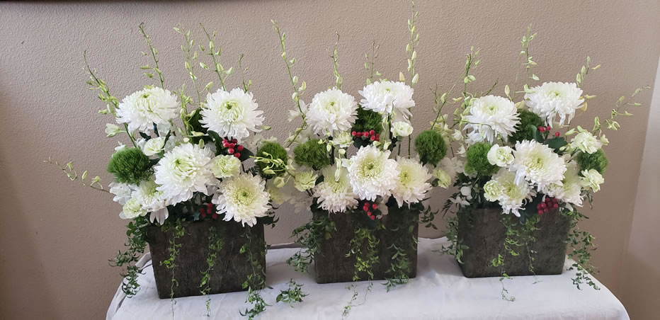 Divine Mercy Sunday Chrysanthemum Dendrobium Smilax Dianthus Green Carnation Hypericum Berry